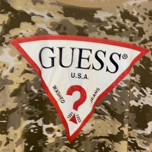 Large Guess Camo Triangle Logo Graphic T-Shirt
